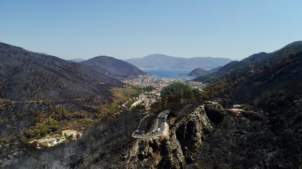 Marmaris'te yanan alanlar havadan görüntülendi - 17
