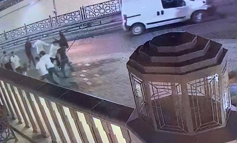 Taksim Meydanı'nda cinayet: Altı kişi döverek öldürdüler! - 6