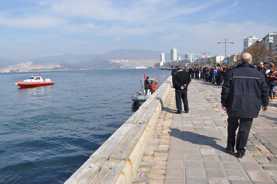 İzmir'de denizde ceset bulundu - 1