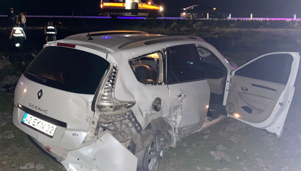 Otomobil tarlaya uçtu: 5 yaralı Otomobil tarlaya uçtu: 5 yaralı