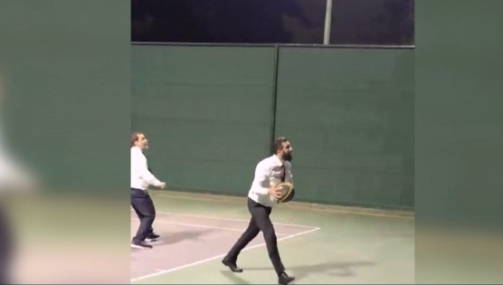 Ahmed Şara basketbol oynadı