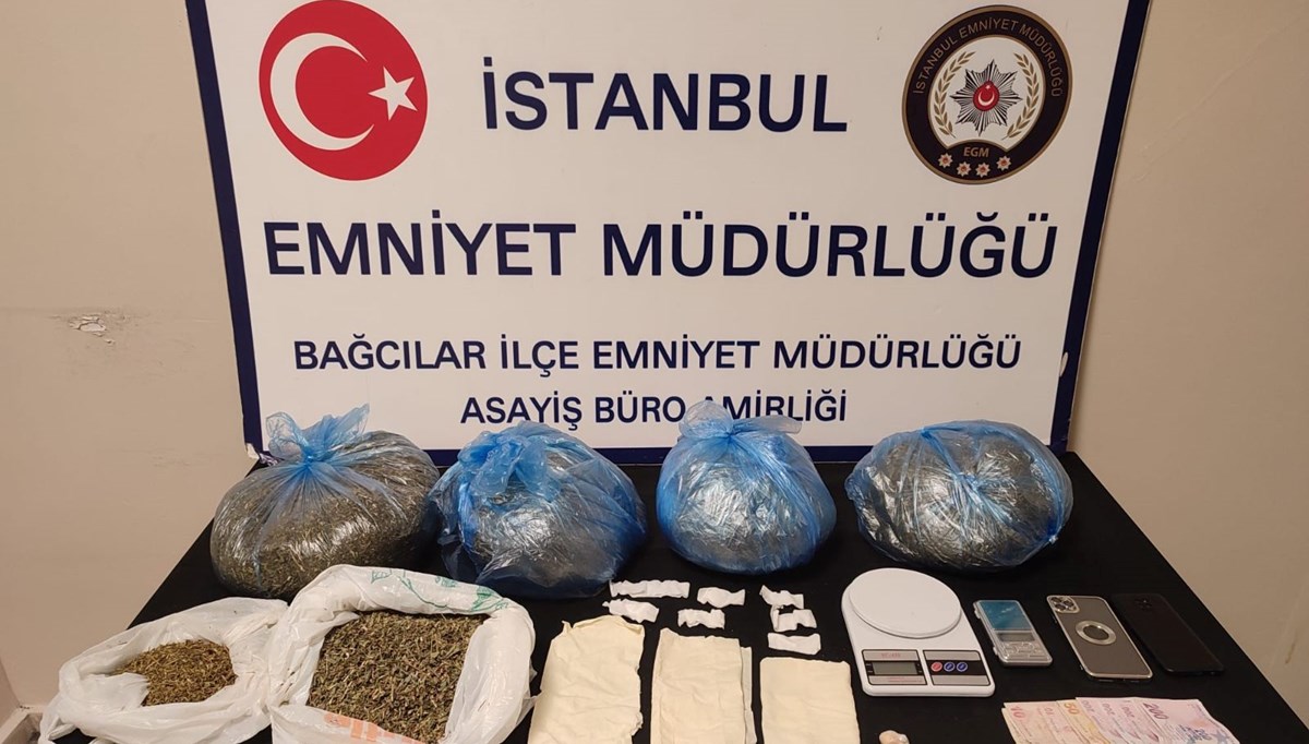 Bağcılar'da uyuşturucu denetimi: 4 kilo 330 gram bonzai ele geçirildi Bağcılar'da uyuşturucu denetimi: 4 kilo 330 gram bonzai ele geçirildi