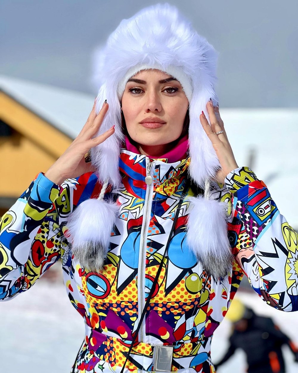 Fahriye Evcen'in kar pozlarına beğeni yağdı - 8