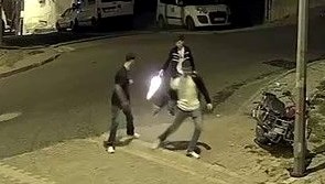 Esenyurt'ta çocukların silahlı şakası!