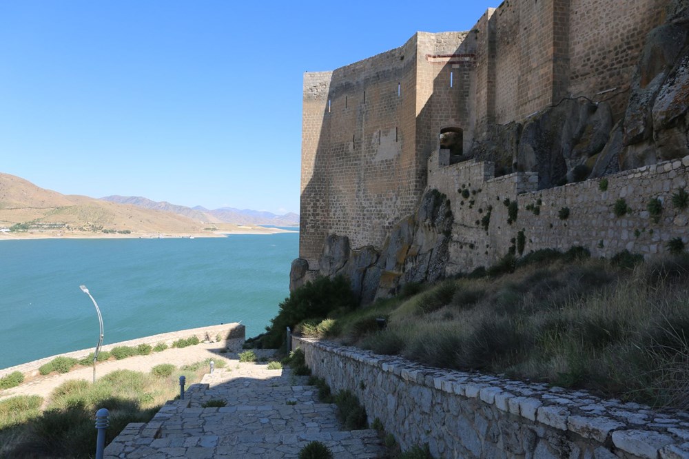 Tunceli'de 2 bin 800 yıllık tarihi Pertek Kalesi göz kamaştırıyor - 15