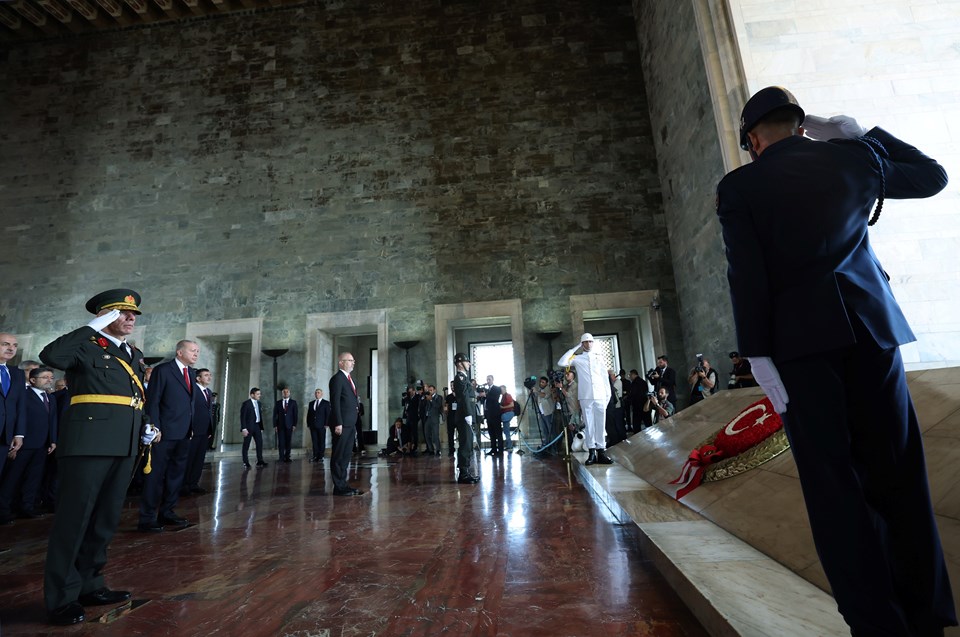 Devlet erkanından Anıtkabir ziyareti (Büyük zaferin 102. yılı) - 2