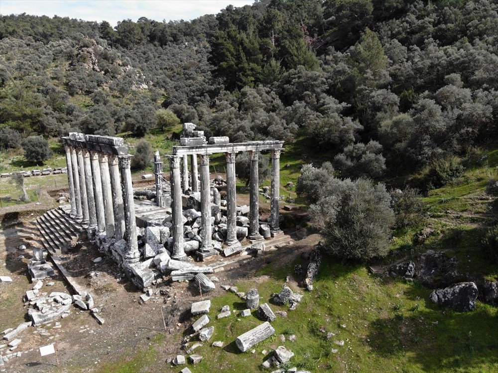 Zeus Tapınağı yapılan çalışmalarla eski ihtişamına kavuşturulacak - 8