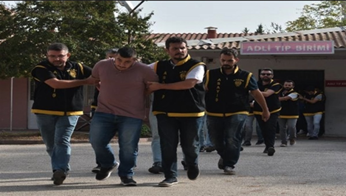 5 yıldır süren sahte sigorta çetesi davasında karar: Yakalanmamak için muska yazdıran çete liderine 147 yıl hapis cezası 5 yıldır süren sahte sigorta çetesi davasında karar: Yakalanmamak için muska yazdıran çete liderine 147 yıl hapis cezası