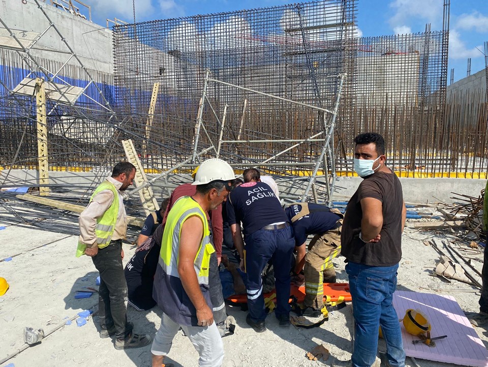 İSKİ inşaatında iskele devrildi: 3 işçi ağır yaralı - 1