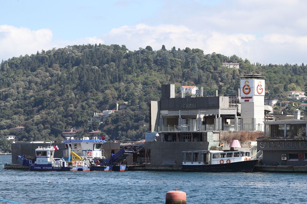 İstanbul
Boğazı'nın ortasında moloz yığını - 3