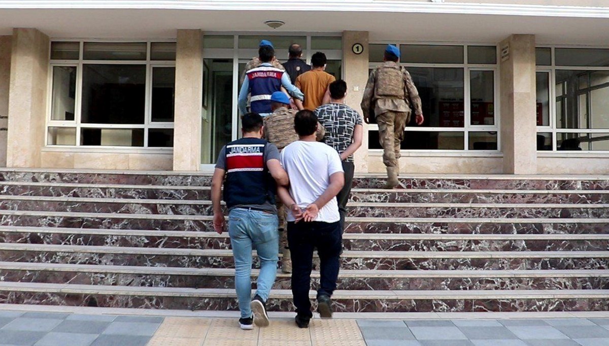 Mersin'de bombalı saldırı hazırlığındaki 6 terörist yakalandı