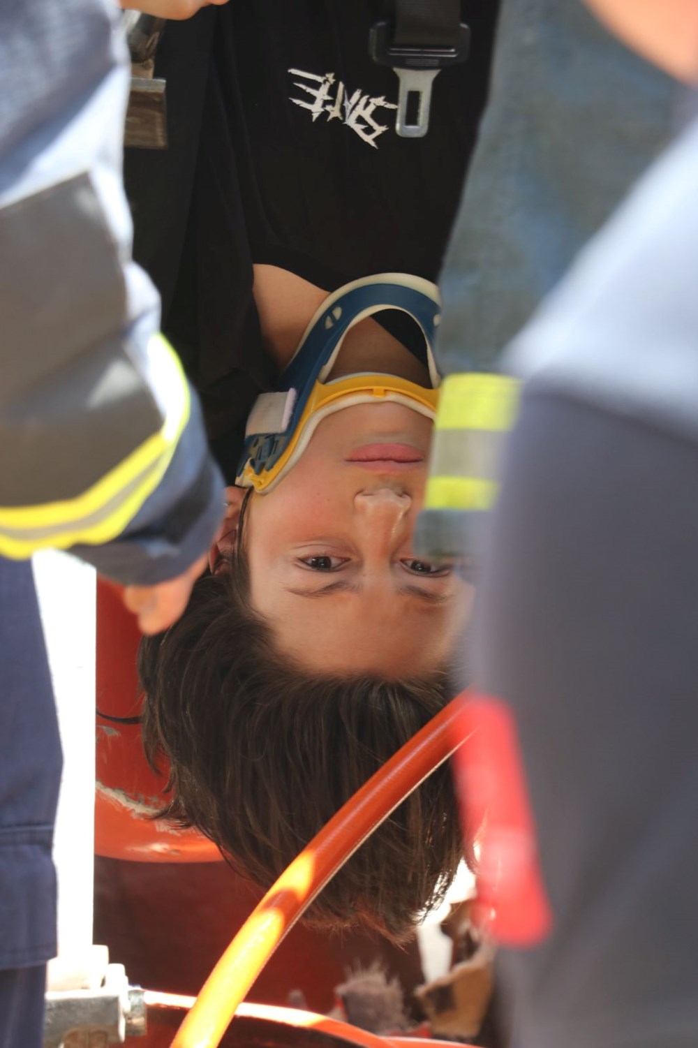 Lunaparkta oyuncak koparak düştü: Baş aşağı kurtarılmayı beklediler - 8