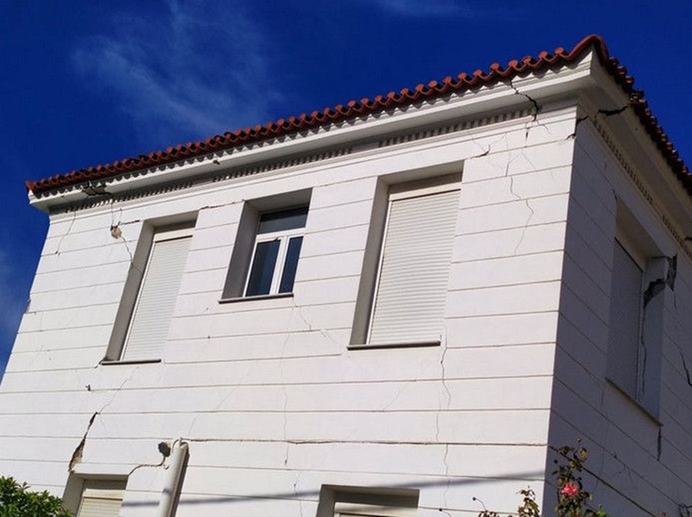 İzmir depremi Yunan adası Sisam'ı da vurdu: 2 çocuk yaşamını yitirdi - 9