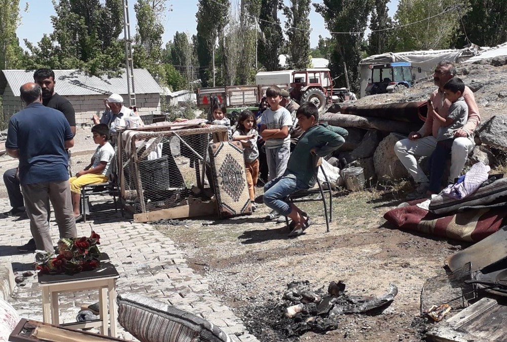 Patlayan buzdolabı yangın çıkardı: Çocuklarını kurtarmak için pencereden attı - 7