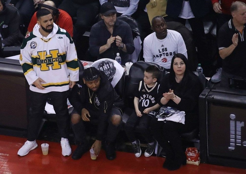 Drake wears Humboldt Broncos jersey to Raptors game