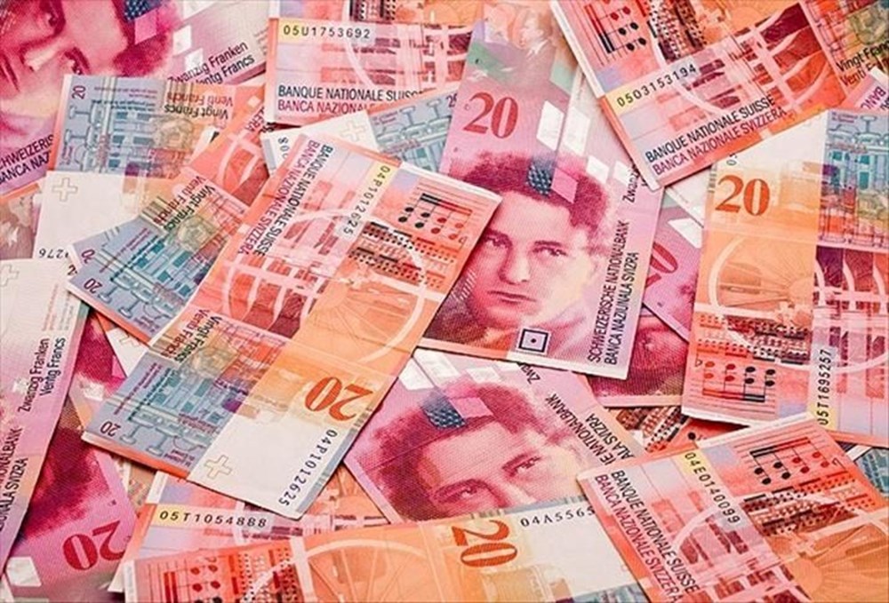 2025'te Para Tahtında Kim Var? Dolar Şaşırtıcı Bir Düşüş mü Yaşıyor? 76 1TGuHIj zUCIhZrzDohuMQ