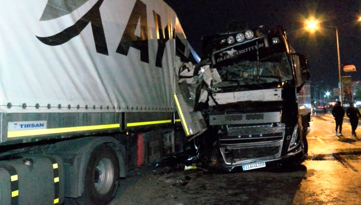 İstanbul’da alkollü TIR şoförü, park halindeki TIR’lara çarptı