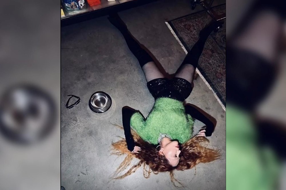 Madonna'nın köpek taklidi tepki topladı: İğrençsin! - 2