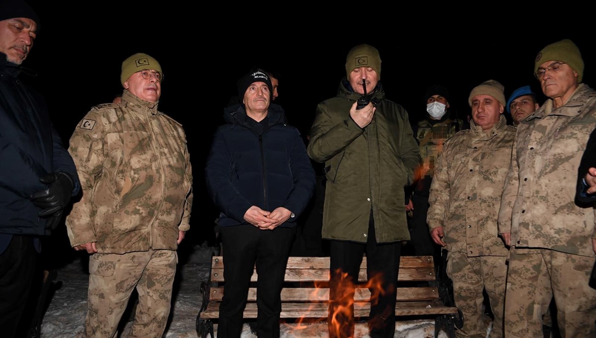 Sınır hattında yılbaşı kutlaması