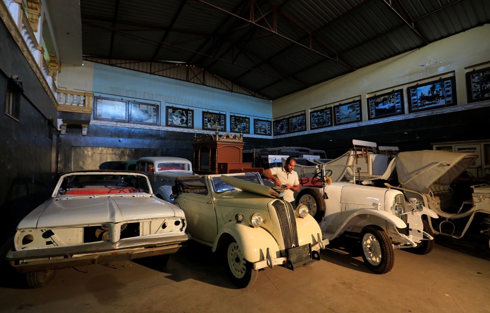 Mısırlı koleksiyoncu garajını yüzlerce klasik otomobille doldurdu - 3