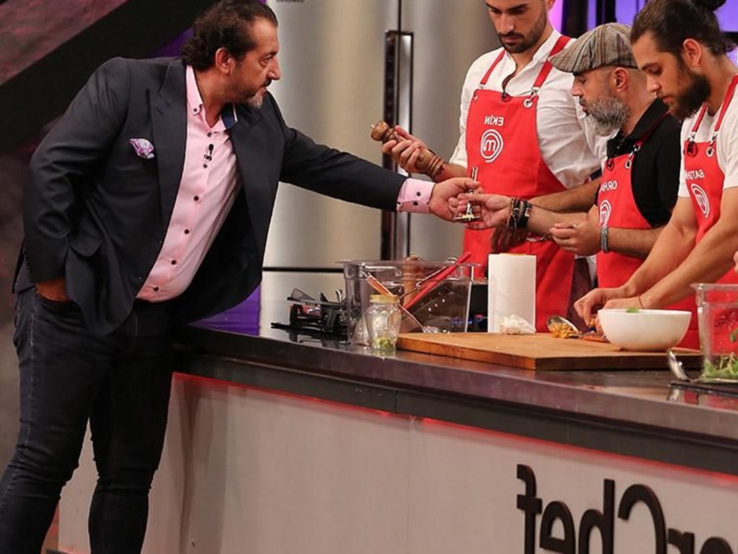 masterchef mehmet sef kimdir nerelidir masterchef mehmet yalcinkaya nin sol eline ne oldu magazin haberleri ntv
