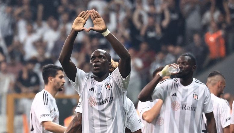 Beşiktaş'tan Aboubakar Ve Cenk Tosun'un Sağlık Durumlarıyla Ilgili ...