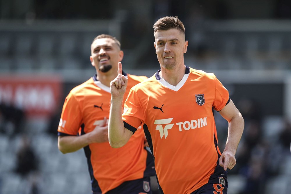Süper Lig devinden Başakşehir'in golcüsü Piatek için atak: 10 milyon euro 72 1XNOkUsmLk
