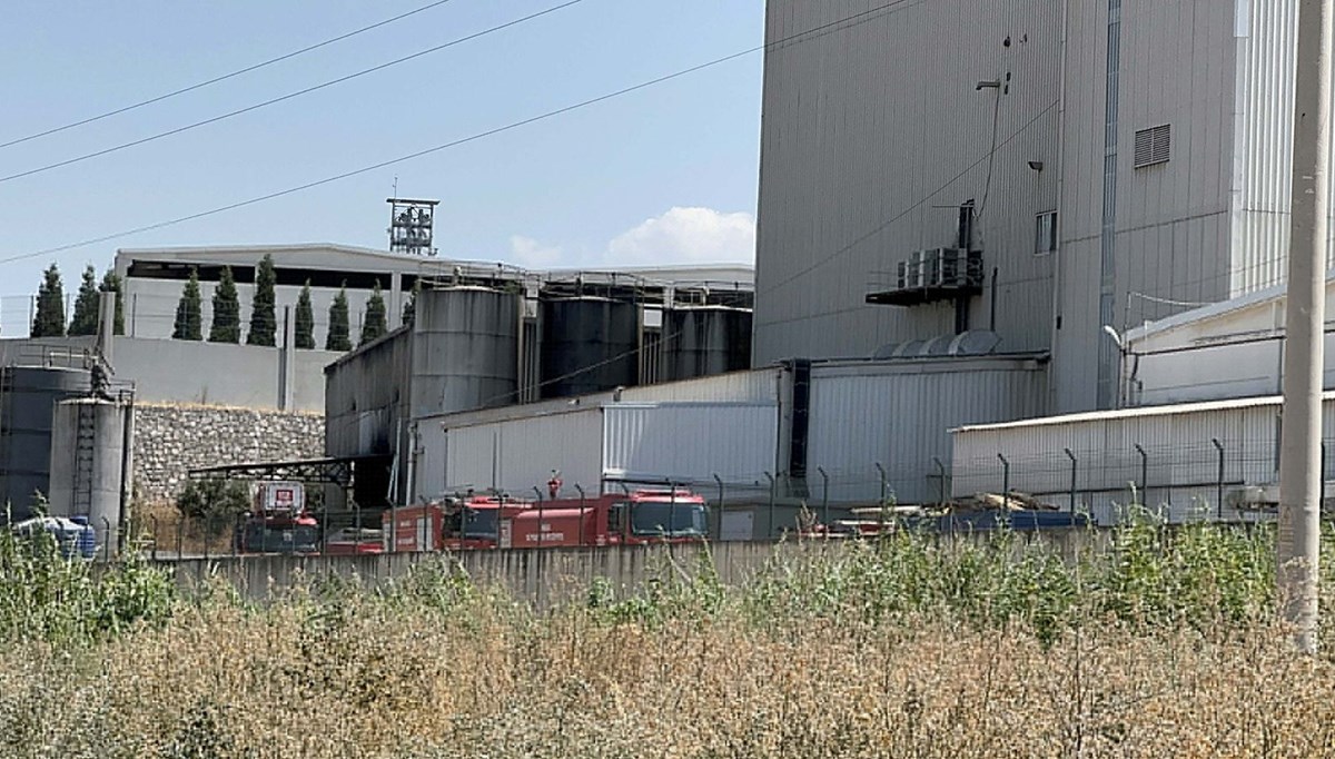 Manisa'da fabrika yangını Manisa'da fabrika yangını
