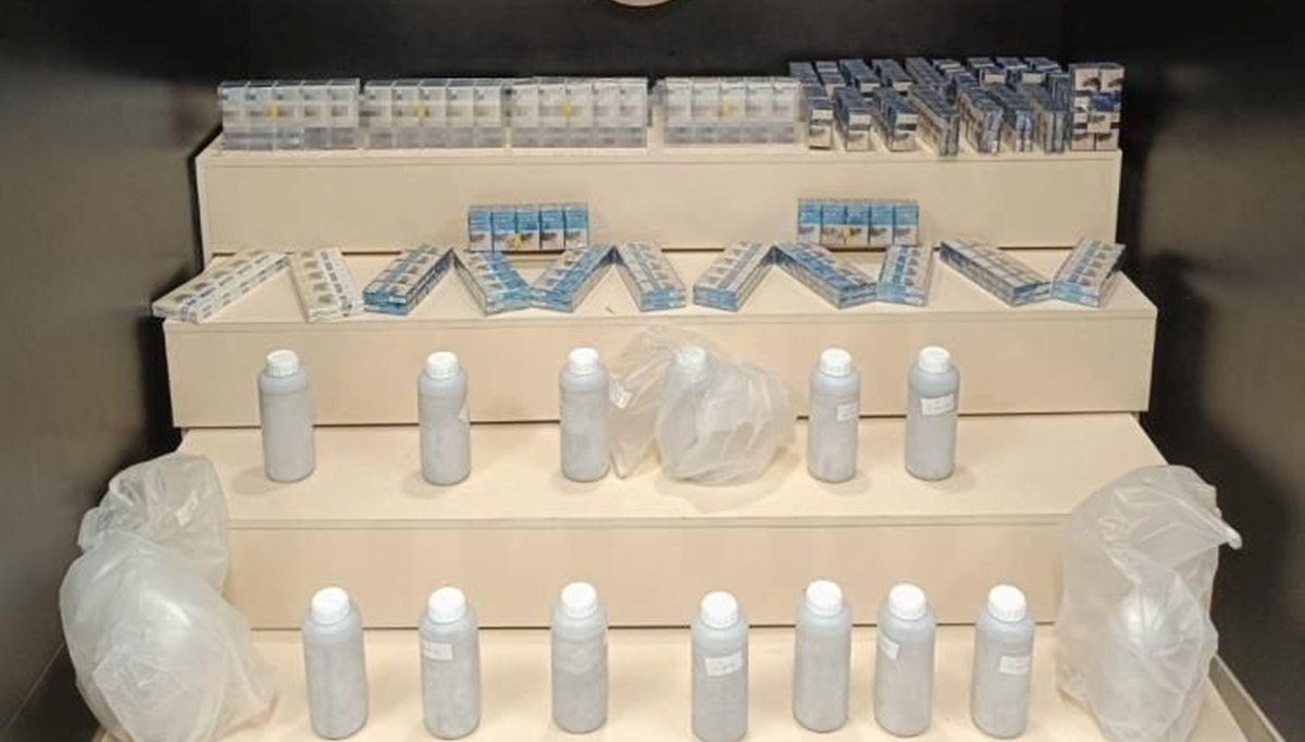 Van'da kaçakçılık operasyonu: 194 kilo cıva ele geçirildi Van'da kaçakçılık operasyonu: 194 kilo cıva ele geçirildi