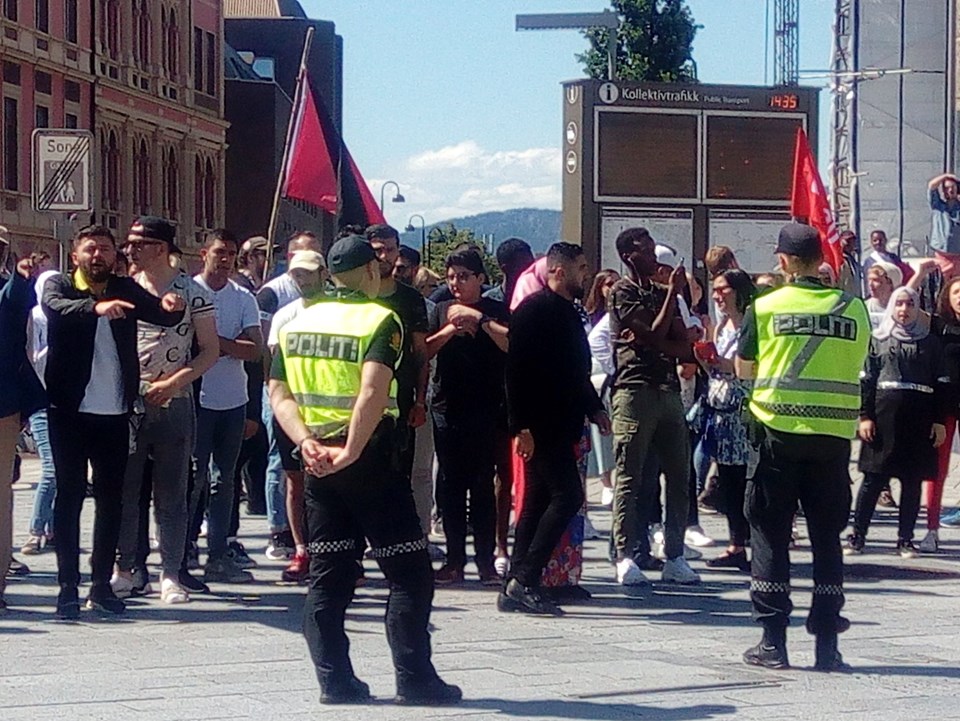 Norveç'te İslam karşıtı gösteride Kur'an-ı Kerim provakasyonu - 1