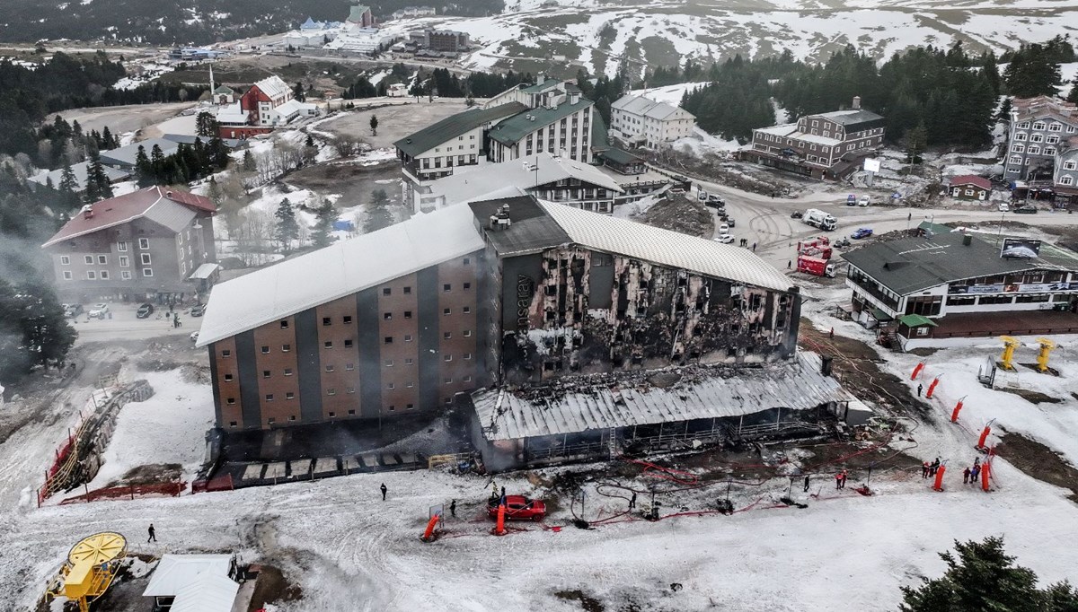 Uludağ'da otel yangını: Dört kişi tutuklandı