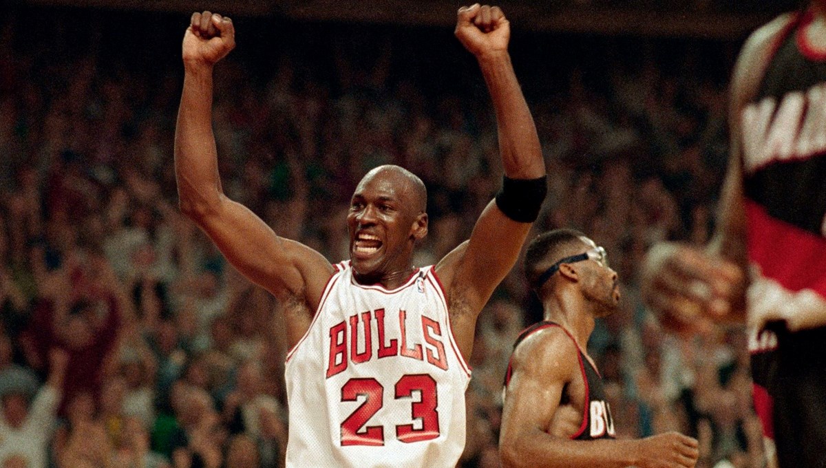 Michael Jordan'ın ayakkabıları rekor fiyata açık artırmaya çıkıyor Michael Jordan'ın ayakkabıları rekor fiyata açık artırmaya çıkıyor
