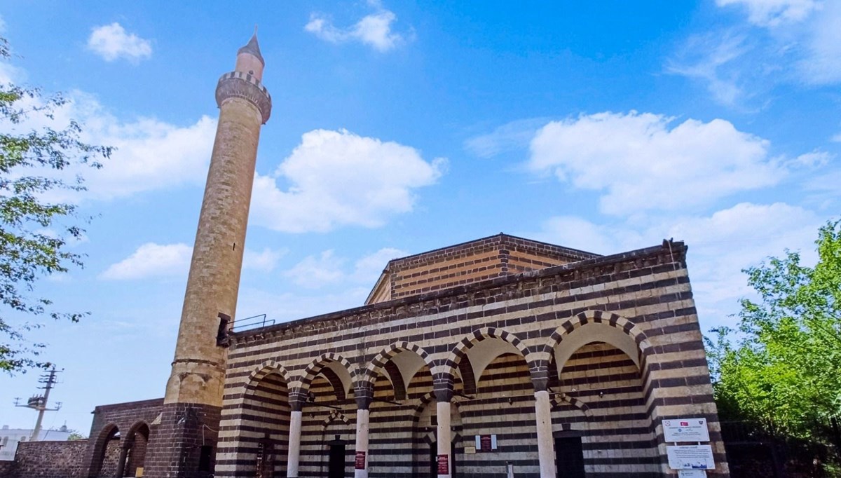 Tarihi camiden çalınan çiniler İstanbul’da bulundu