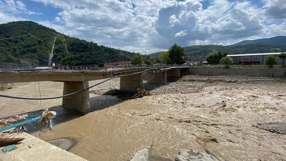Batı Karadeniz'de sel felaketi: 3 ilde 66 can kaybı - 39