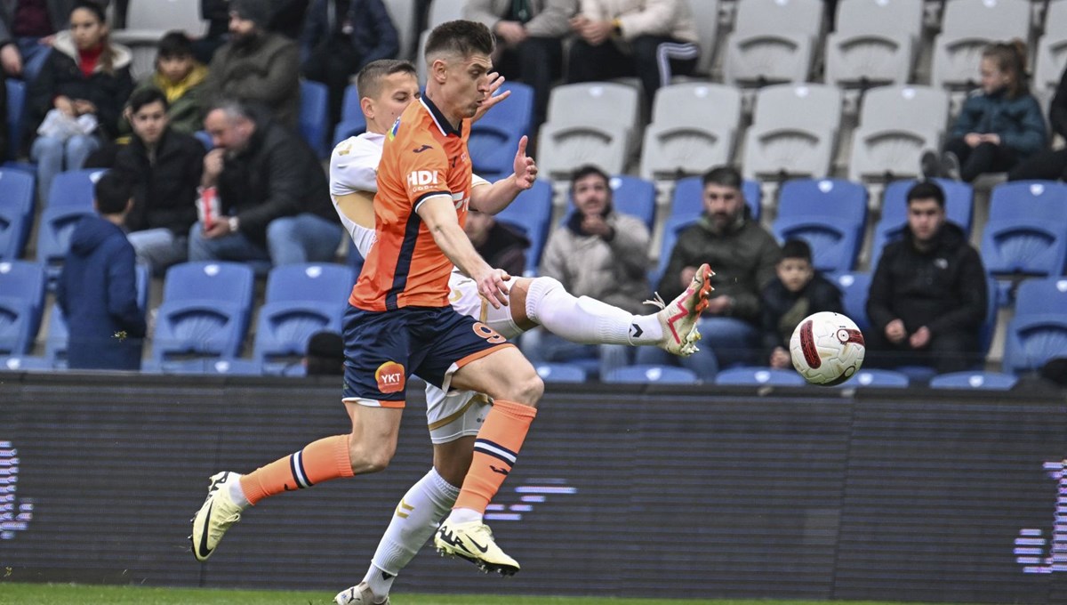 Başakşehir, Samsunspor'u tek golle geçti Başakşehir, Samsunspor'u tek golle geçti