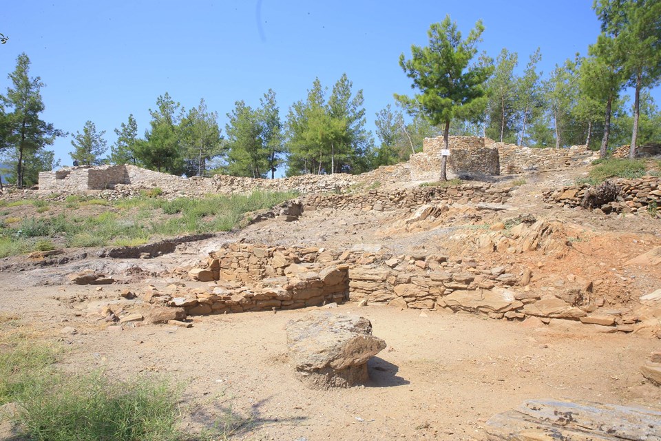 Asarcık Tepesi'nde 4 bin yıl öncesine dayanan yerleşim izleri bulundu - 3