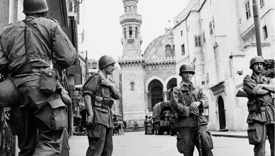 Fransa Cezayir Savaşı'nı ilgilendiren 50 yıllık arşiv belgelerini bugünden itibaren erişime açacak
