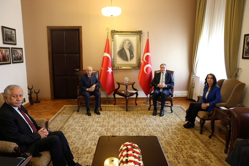 Ankara'da önemli zirve: Bahçeli, DEM Parti heyetiyle görüştü - 2