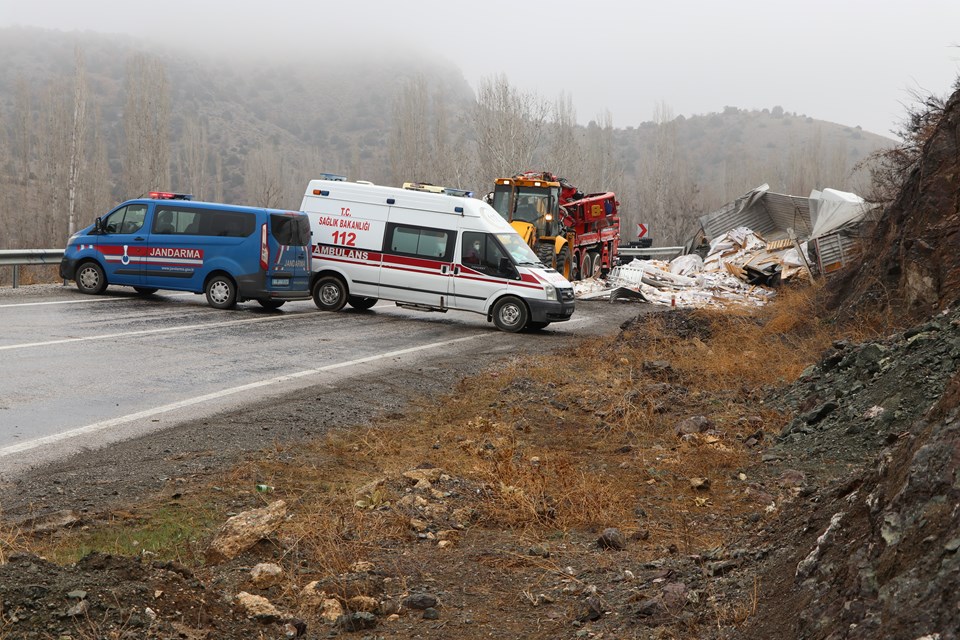 Yozgat'ta zincirleme kaza: 3 ölü - 2