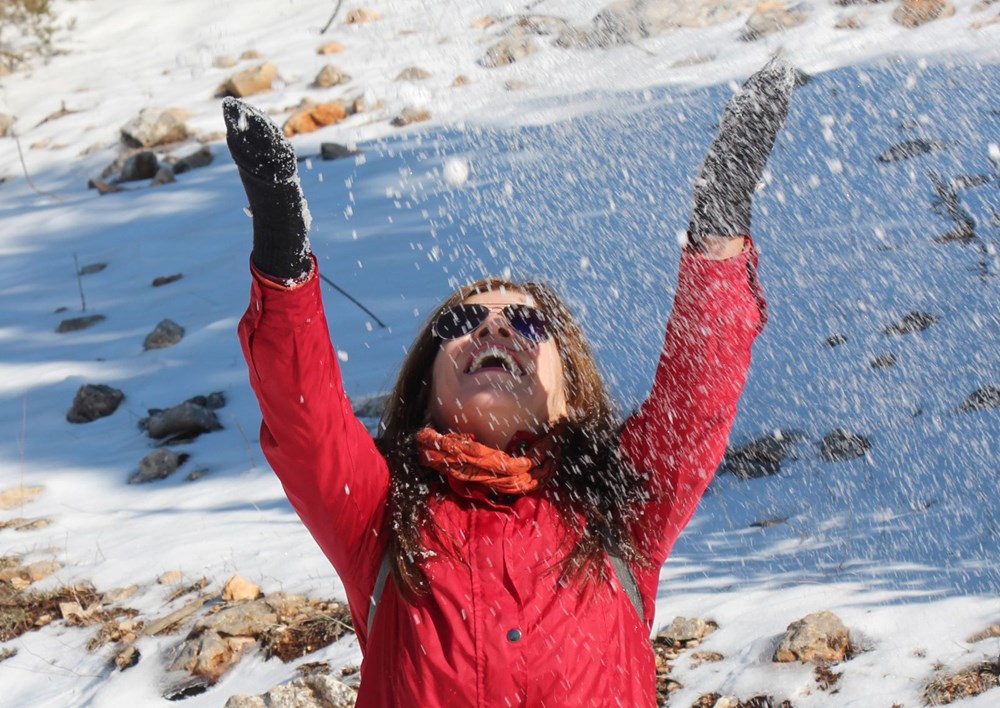 �Uçurumdaymışım gibi çek!� Bu fotoğrafı çektirmek için Gülek Kalesi�ne