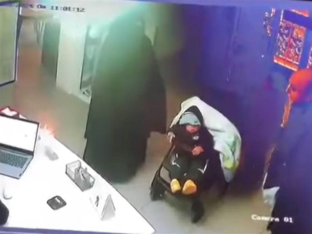 Küfürler edip yüksek sesle konuşan kadın kendisini uyaran diş hekimini bıçakladı - 2