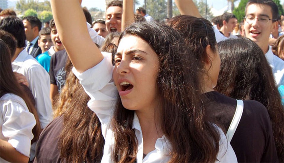 İzmirliler Rabia Öğretmen için yürüdü - 1