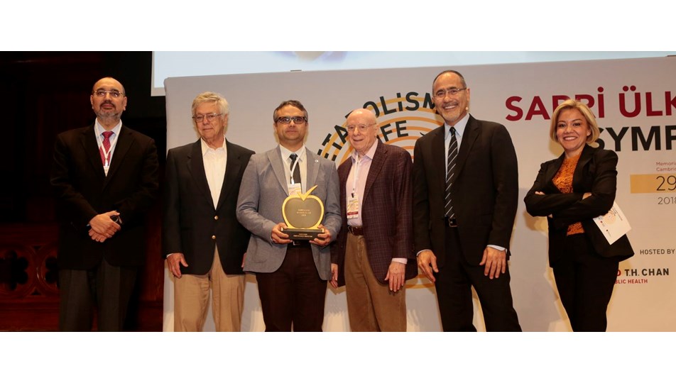 Sabri Ülker Bilim Ödülü Yrd. Doç. Dr. Ömer Yılmaz’a