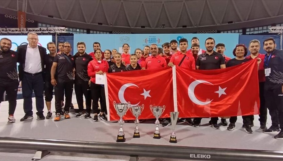 Milli halterciler Yıldızlar ve 15 Yaş Altı Avrupa Şampiyonası'nı 61 madalyayla tamamladı Milli halterciler Yıldızlar ve 15 Yaş Altı Avrupa Şampiyonası'nı 61 madalyayla tamamladı
