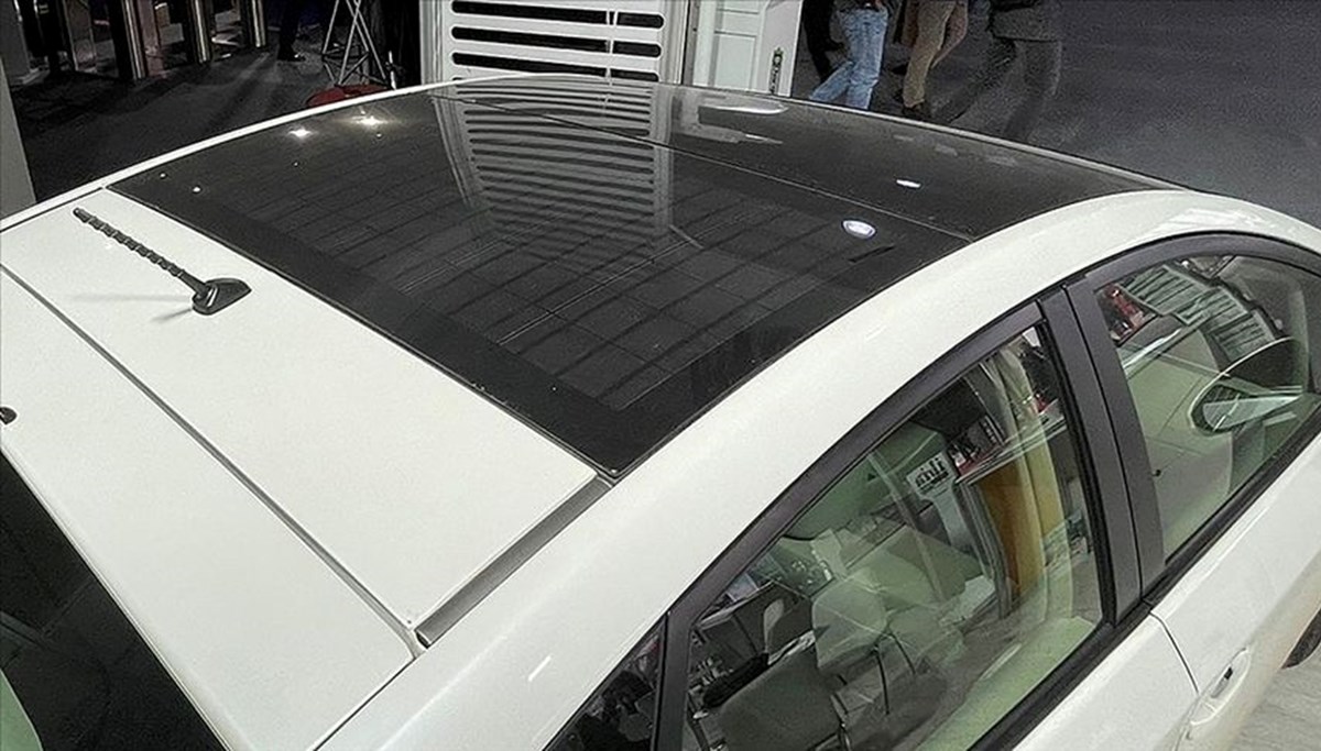 Otomobile entegre güneş paneliyle araç içi konfor artırılıyor