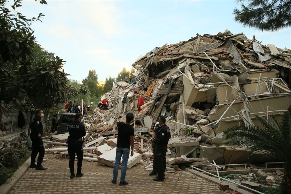 İzmir, son 111 yılda 6 ve üzeri büyüklüğünde 8 deprem yaşadı - 12