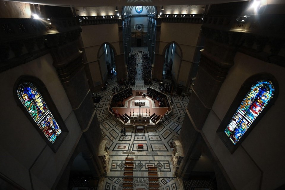 Ünlü tenor Andrea Bocelli’den Duomo’da online konser - 1