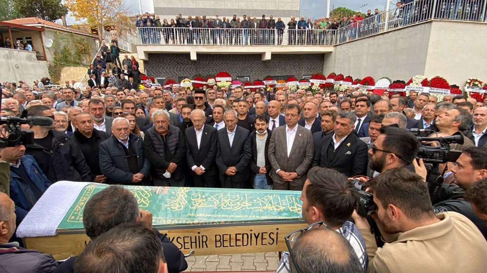 Kemal Kılıçdaroğlu'nun kardeşi son yolculuğuna uğurlandı - 7