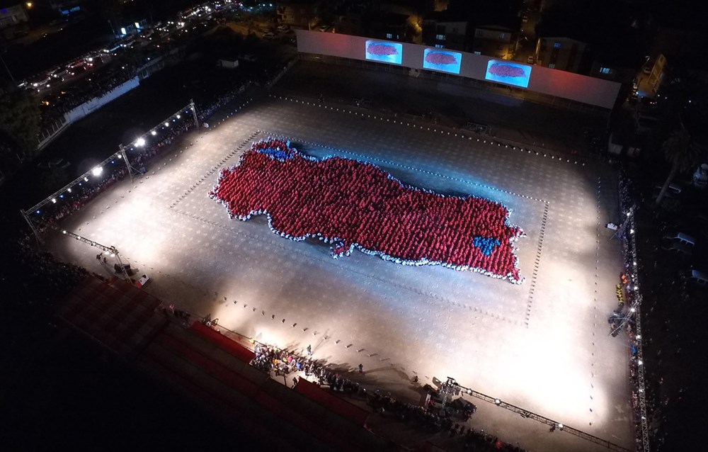 2 bin 123 kişinin oluşturduğu dev Türkiye haritası için Guinness'a