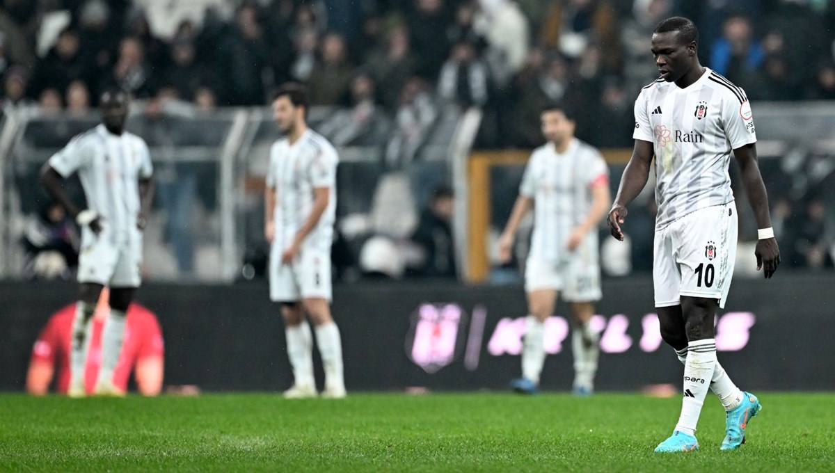 Beşiktaş, şampiyonluk yarışından gittikçe uzaklaşıyor